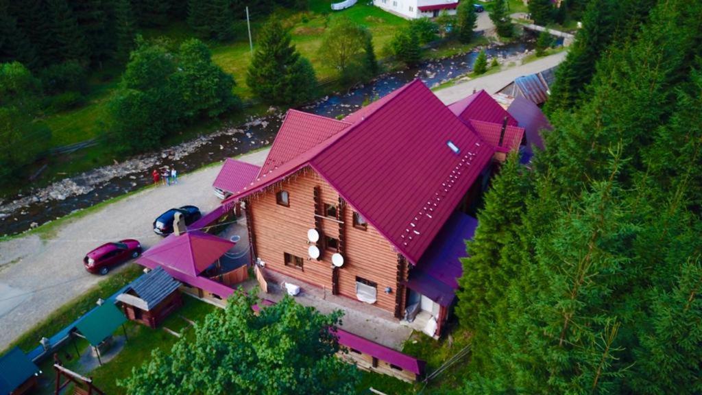 Hotel Berloga-Sinevir Synevyrsʼka Polyana Exterior foto