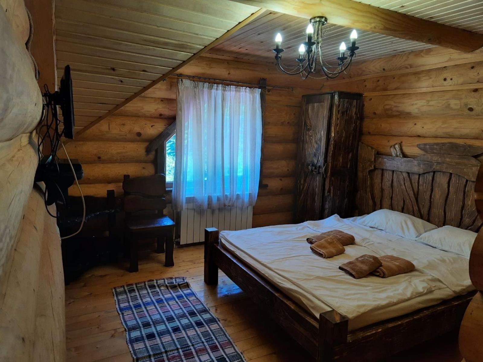 Hotel Berloga-Sinevir Synevyrsʼka Polyana Habitación foto